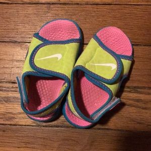 Nike Sunray sandals. Toddler size 6c. Green & blue
